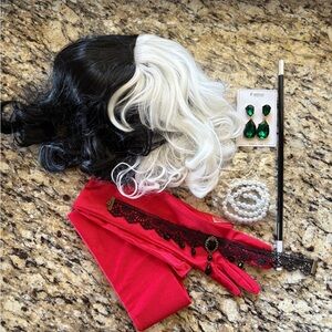 NWT Cruella Deville Wig & Accessories
